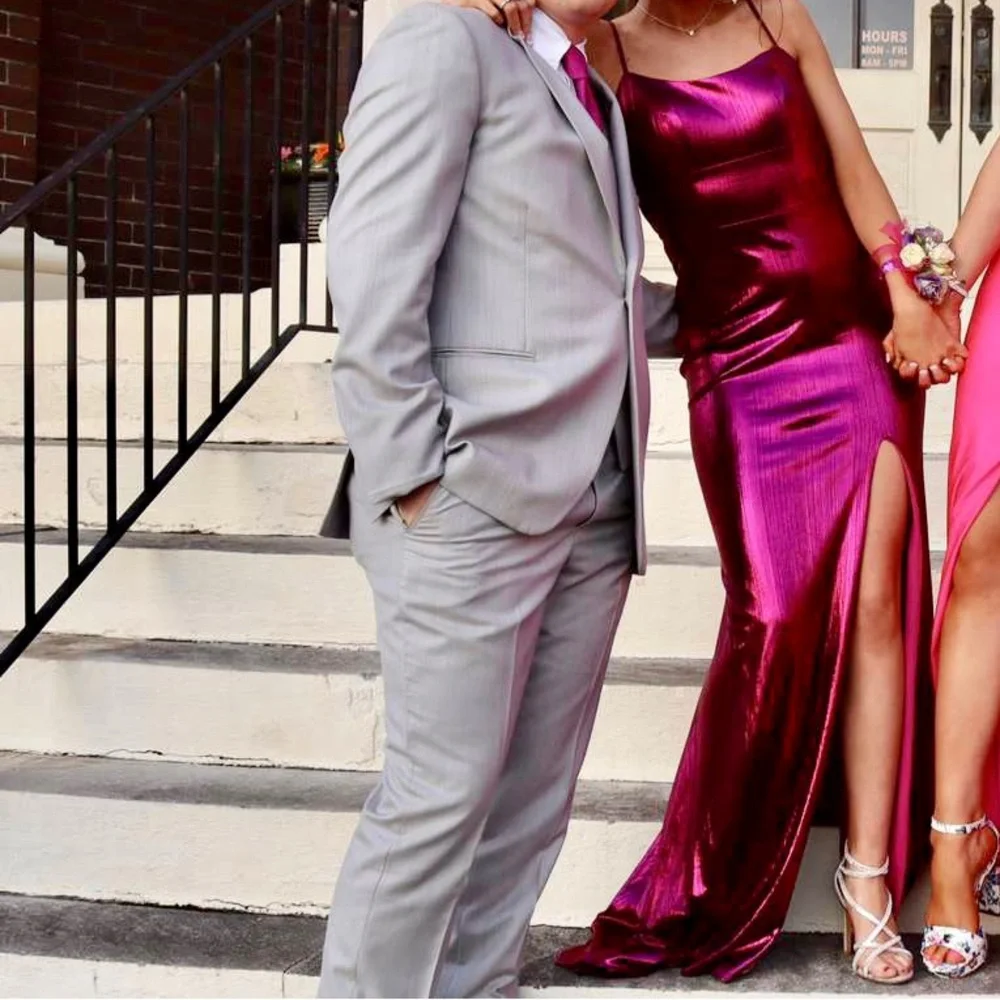 Prom dress - Picture 2 of 3